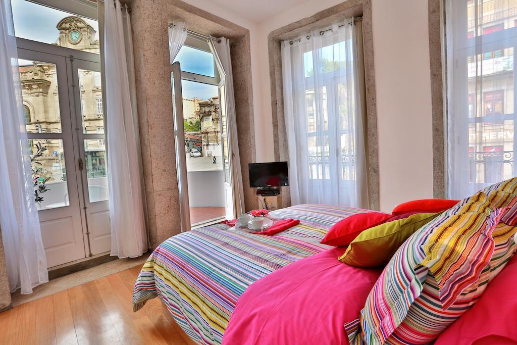 In - S. Bento Apartment