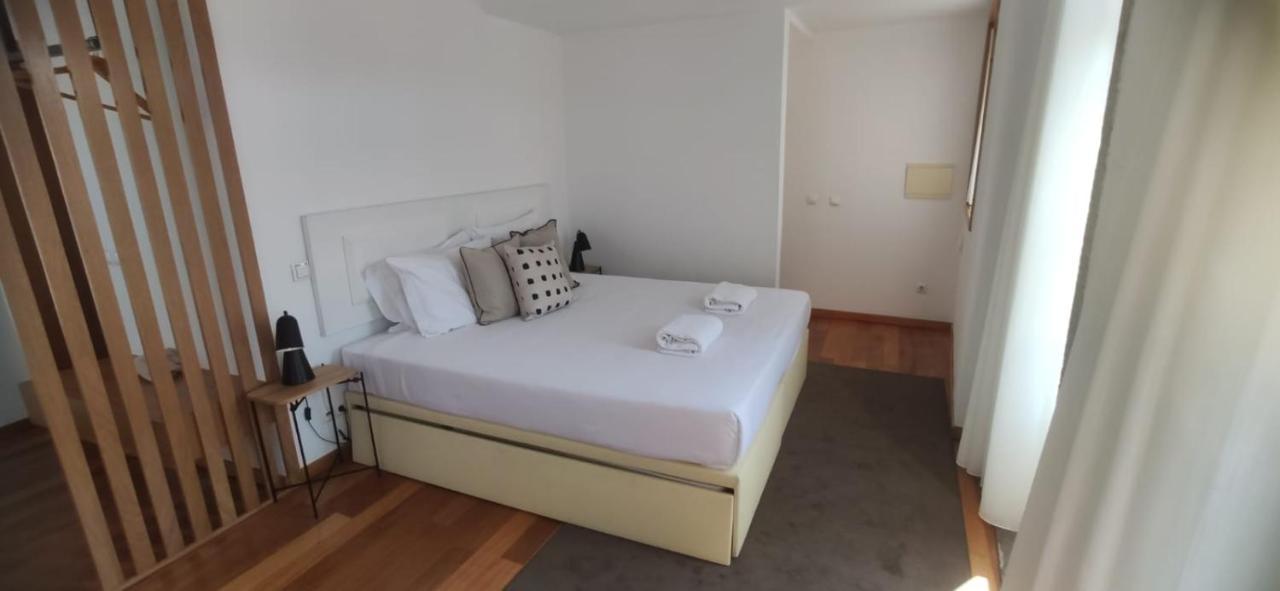 In - S. Bento Apartment
